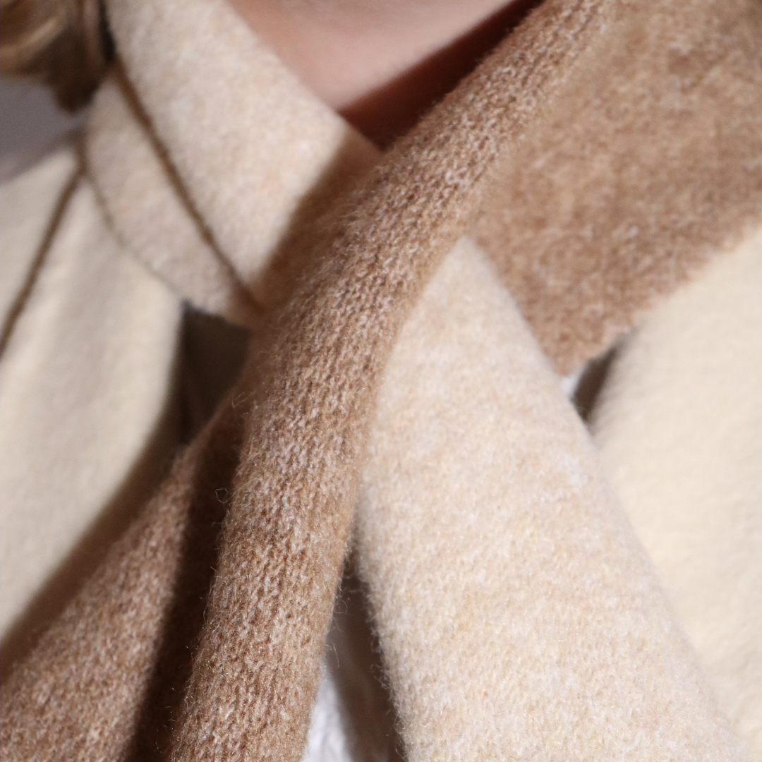 04.12. Zweifarbiger Schal