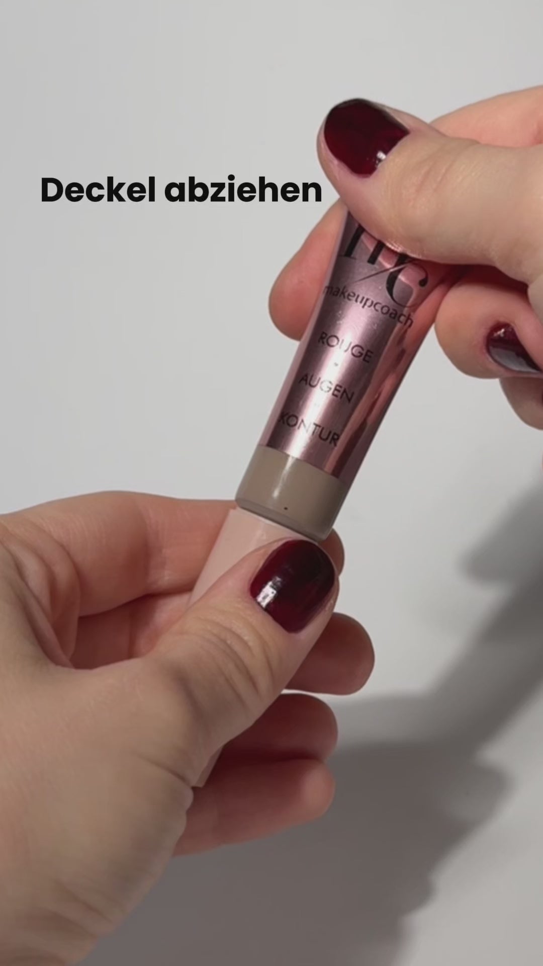 Video laden: Creme Lidschatten &quot;Creamy Greige&quot;
