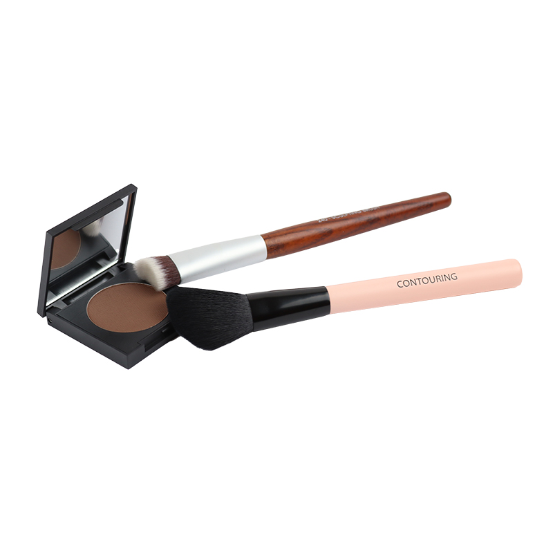 Contouring Powder mit beiden Pinseln 