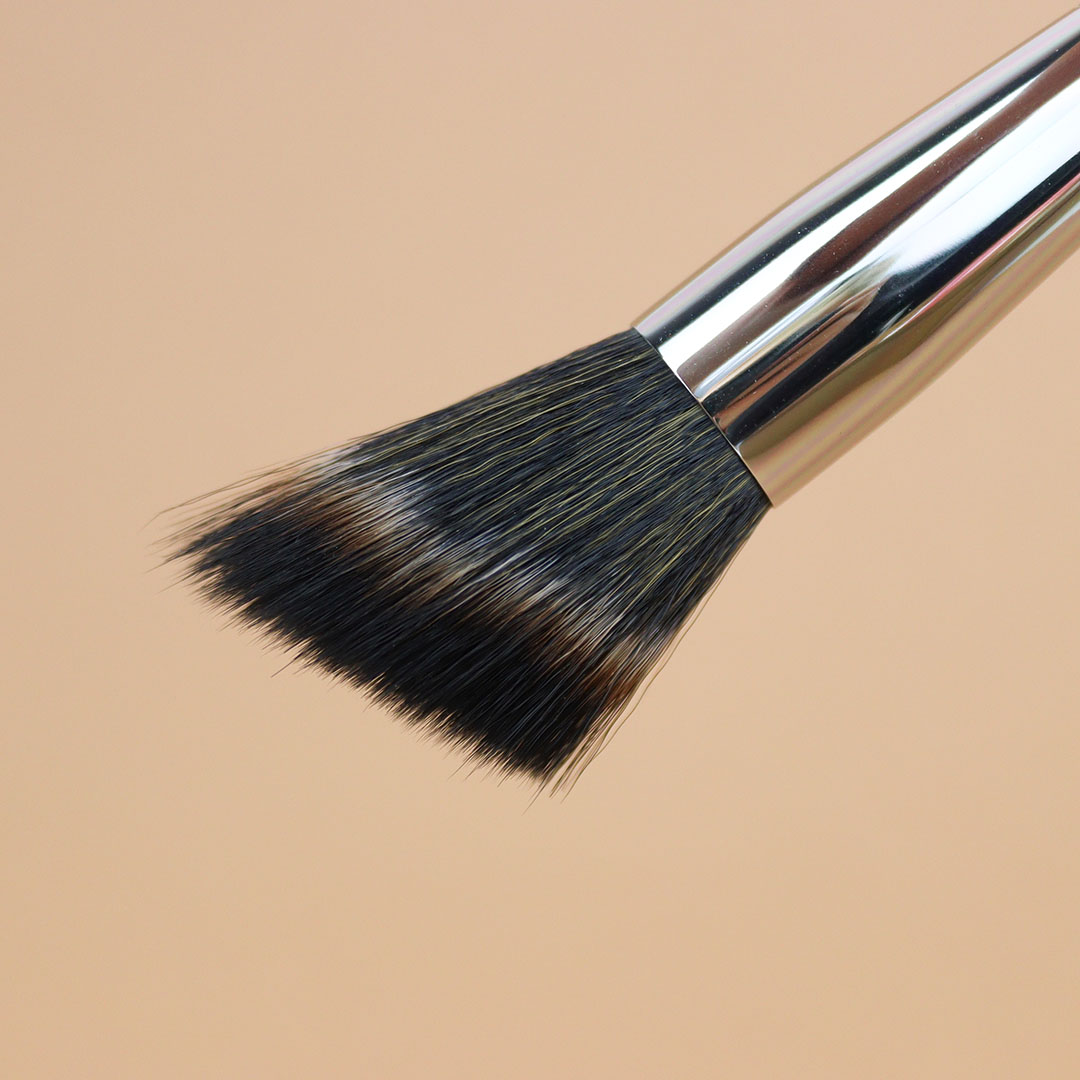 Pinsel weichzeichner, www.makeupcoach.com