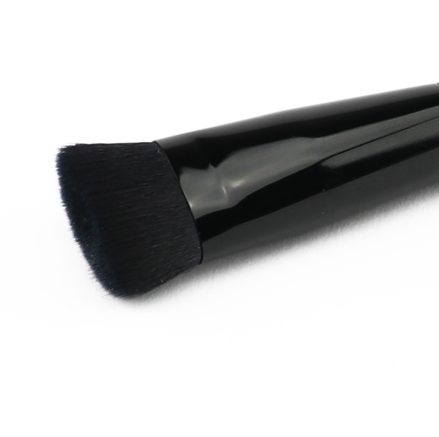 Contouring Pinsel, Barbara Hofmann, www.makeupcoach.com