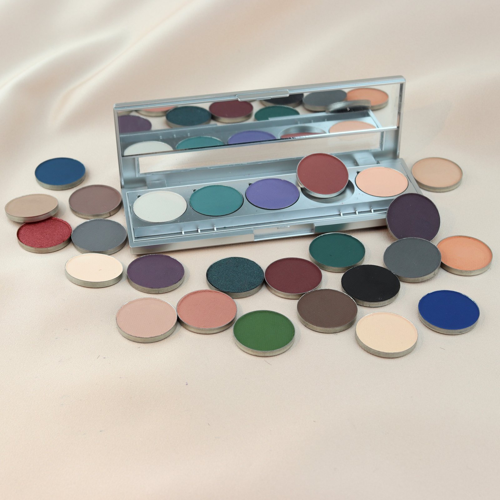 magnetische Lidschatten Palette, individuell, www.makeupcoach.com