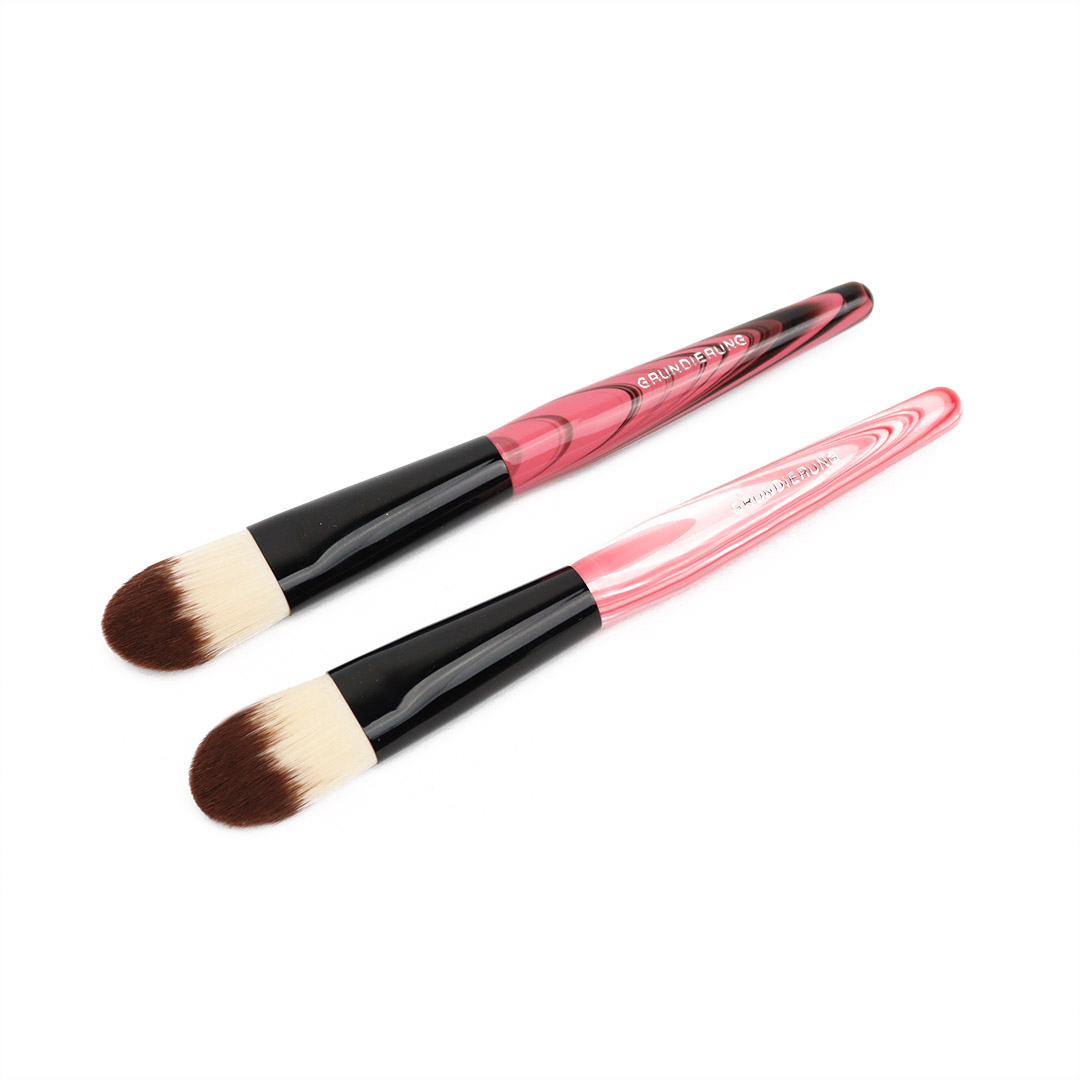 Pinselset marmoriert Design schwarz weiß pink rosa Foundation Grundierung makeup, www.makeupcoach.com