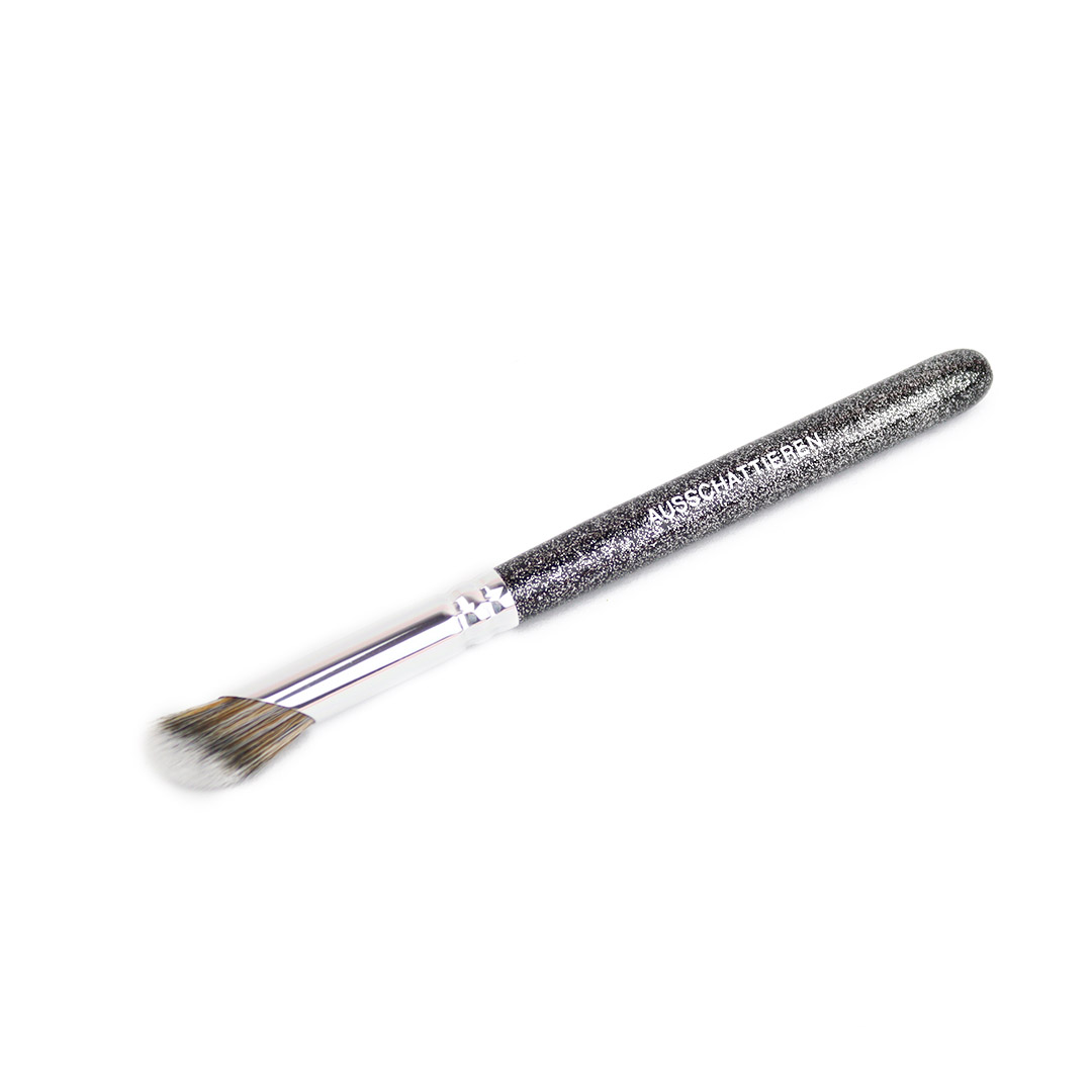 Pinsel ausschattieren, www.makeupcoach.com