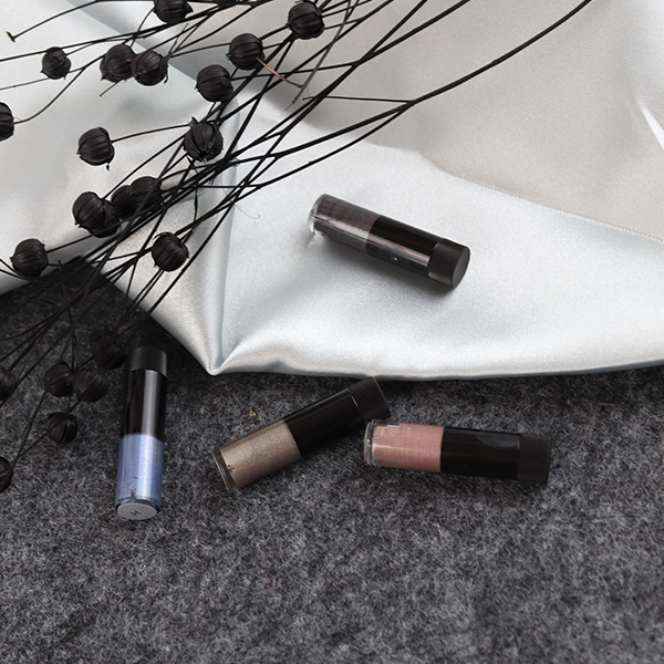 Lidschatten für graue Haare, www.makeupcoach.com